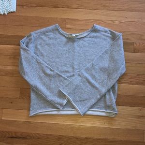 Light crew neck sweater